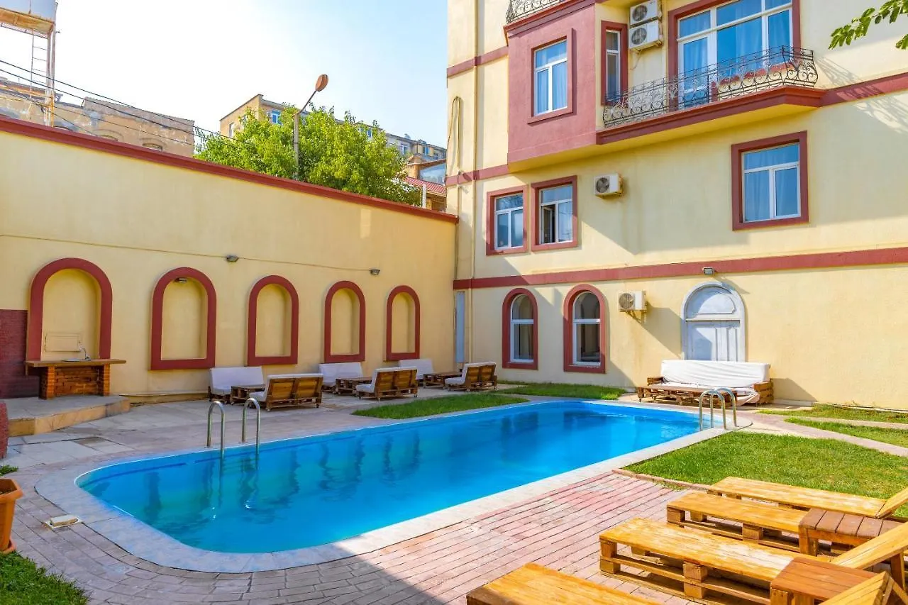 Red Roof Hotel Баку